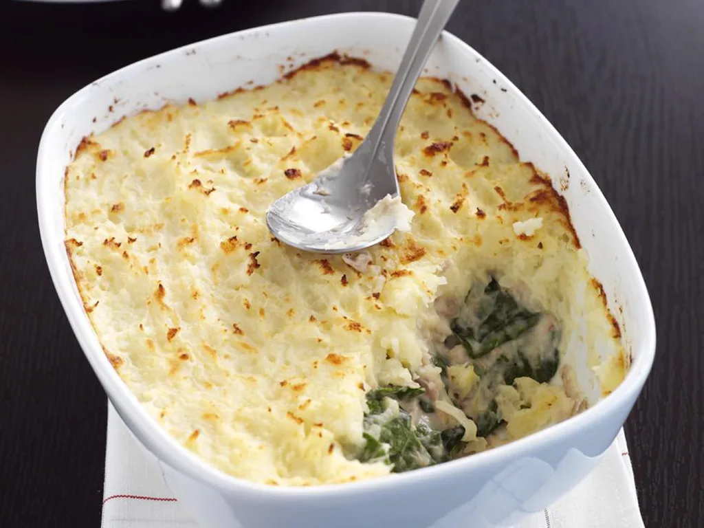 Photographer: Ian Wallace; Stylist: Louise Pickford