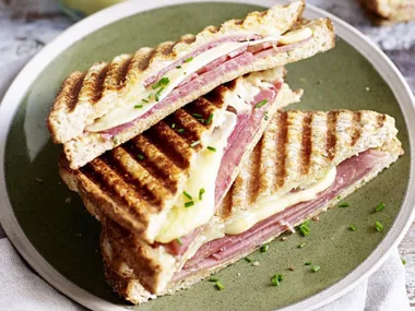Rare roast beef and gruyere jaffle