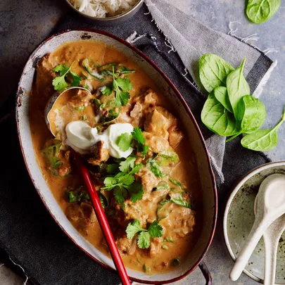 Slow cooker peppered pork curry