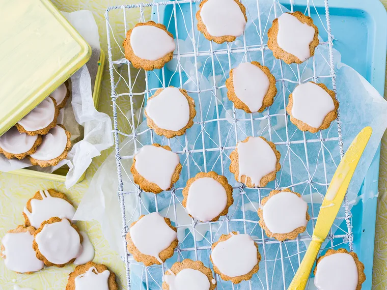 Honey lemon biscuits