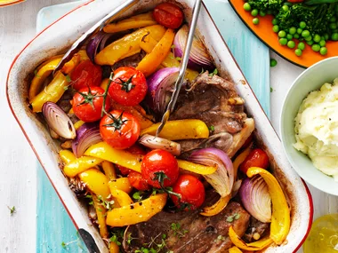 Baked lamb chops with capsicum and tomato