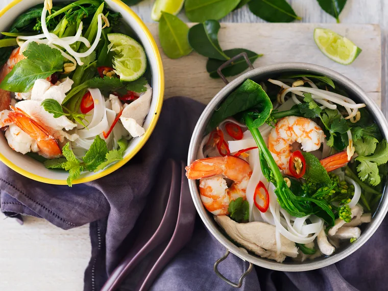 hot and sour prawn and chicken soup