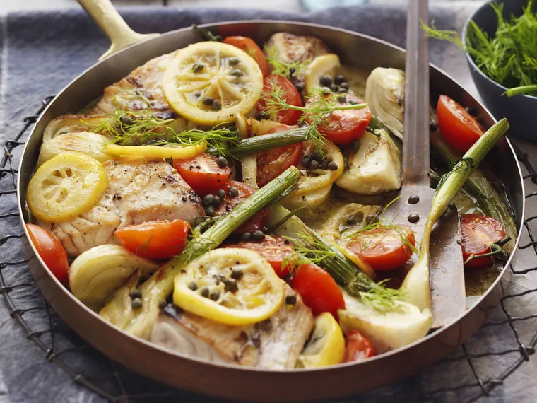 Fish with fennel, lemon and capers