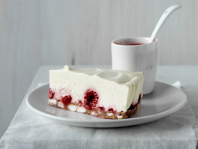 Berry nougat cheesecake