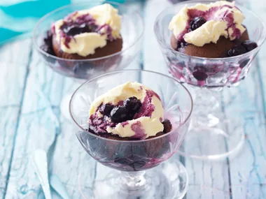 Red wine and blueberry cupcakes