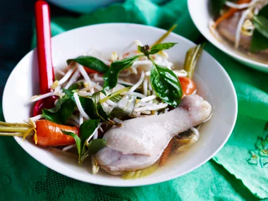 Herb simmered chicken