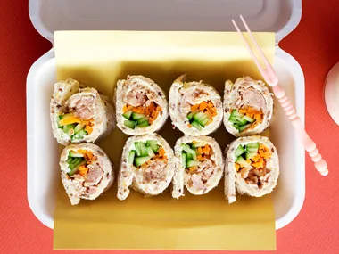 Tuna sushi sandwiches