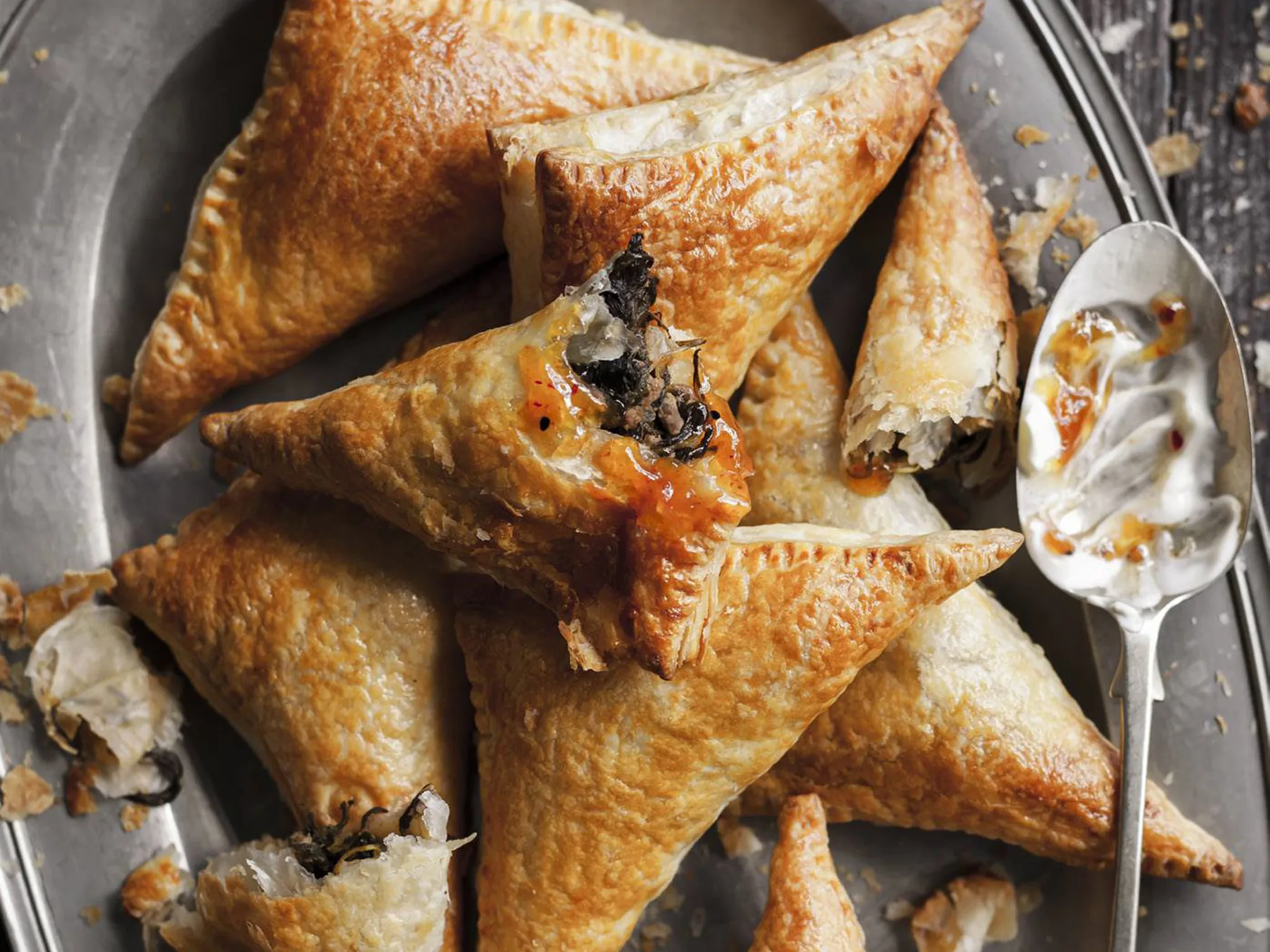 lamb &spinach    samosas