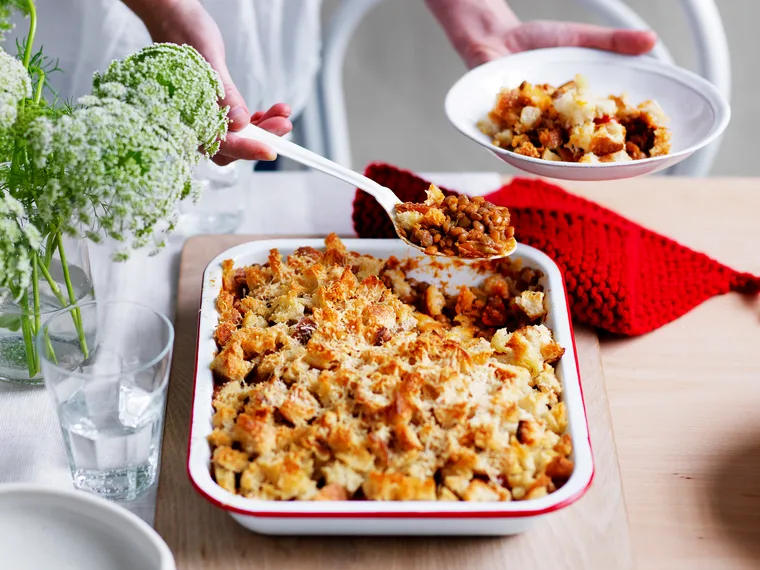 Lentil and tomato bake