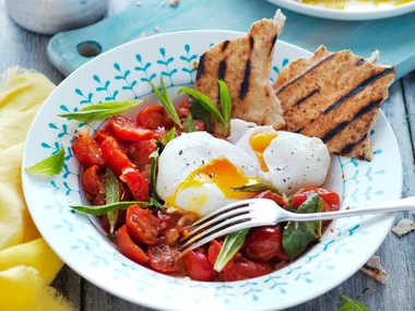 Indian-style tomatoes and eggs