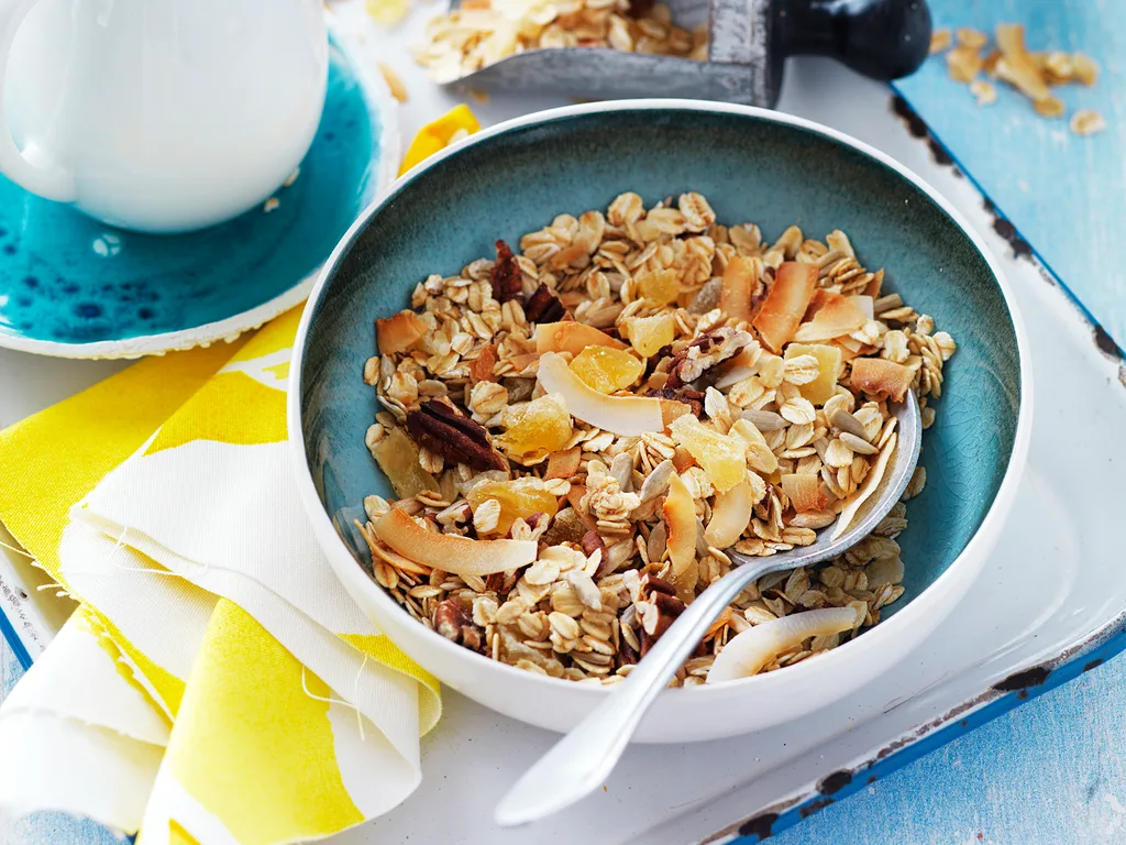 Baked pina colada granola