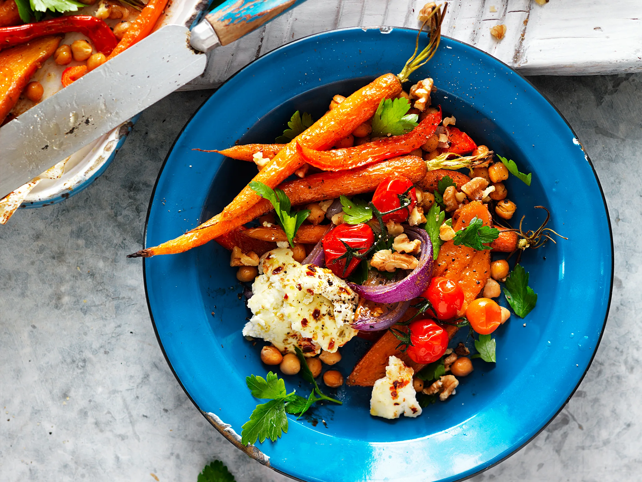 Spiced vegetable, chickpea and ricotta salad-image
