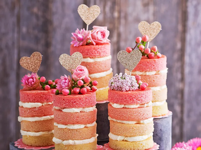 Mini rose pink ombre cakes