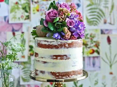 Beautiful bouquet cake