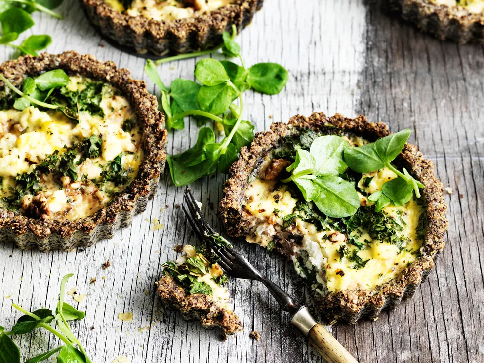 Kale and walnut tarts