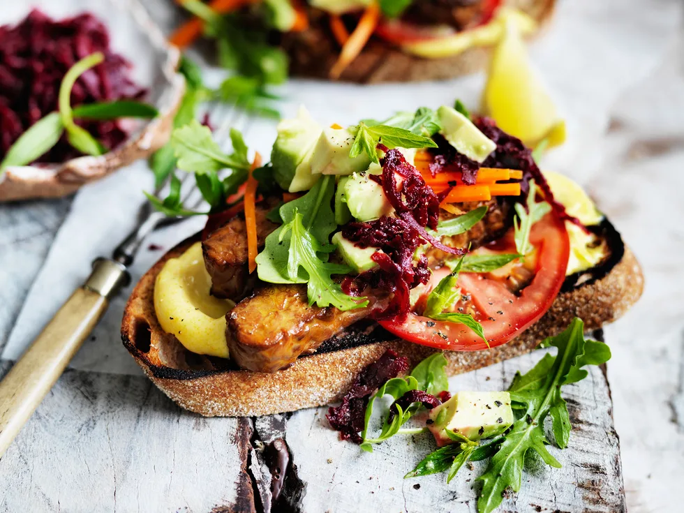 Tempeh BLAT sandwich