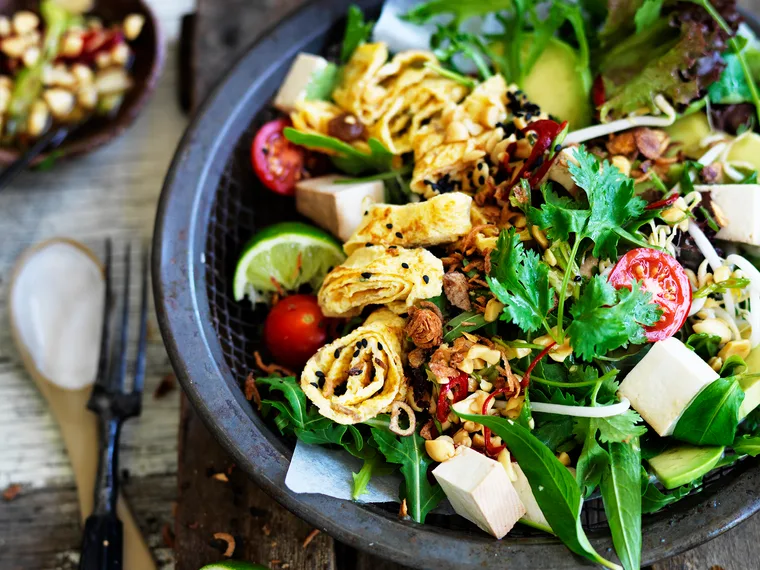 Smoked tofu salad with peanut dressing