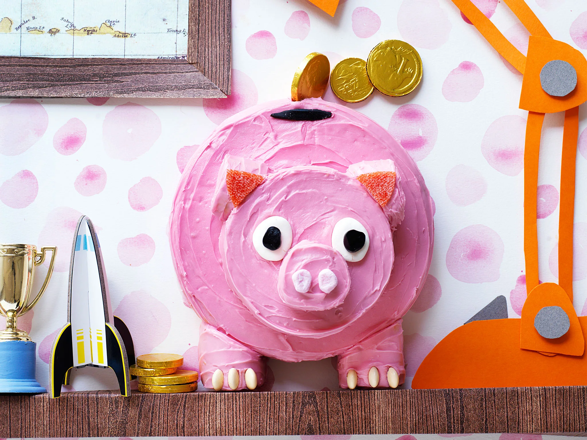 Piggy bank cake