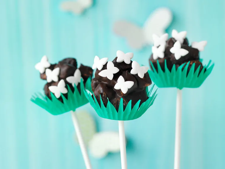Butterfly cake pops