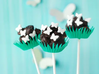 Butterfly cake pops