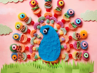 Peacock lolly cake
