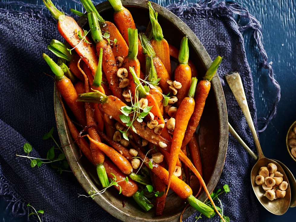 maple-glazed baby carrots