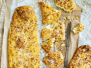 Sour cream, garlic and chive crisps