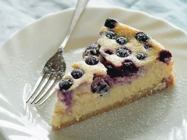 Lemon and blueberry cheesecake