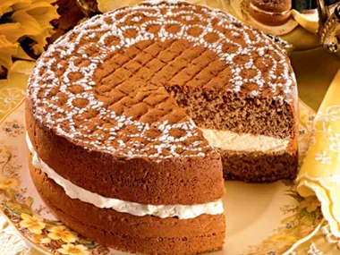 Women’s Weekly Vintage Edition: Ginger sponge
