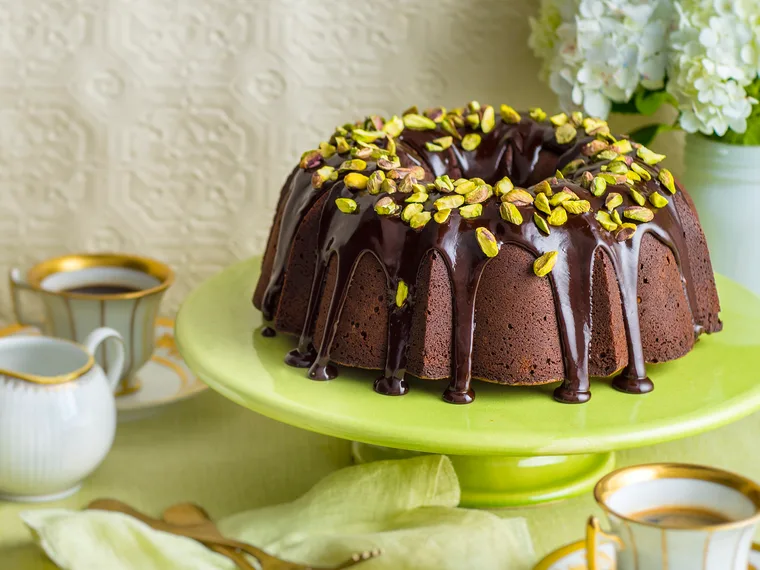 Dark chocolate bundt cake