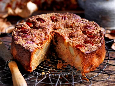 Pear and Seville marmalade cake