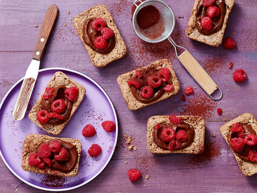 Flourless Chocolate Cakes with Avocado Icing