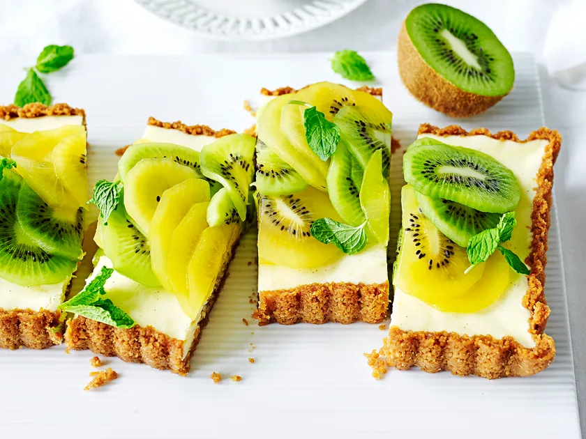 Green and gold kiwifruit cheesecake | Women's Weekly Food