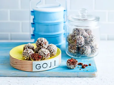 raw chocolate and goji berry bliss balls