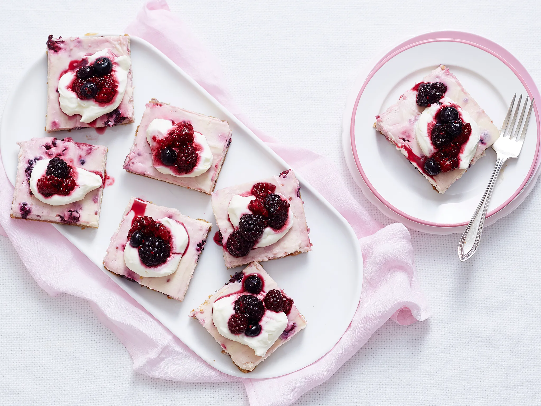 Berry cheesecake slice-image