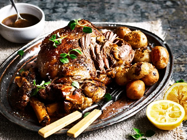 slow cooker lamb shoulder recipe