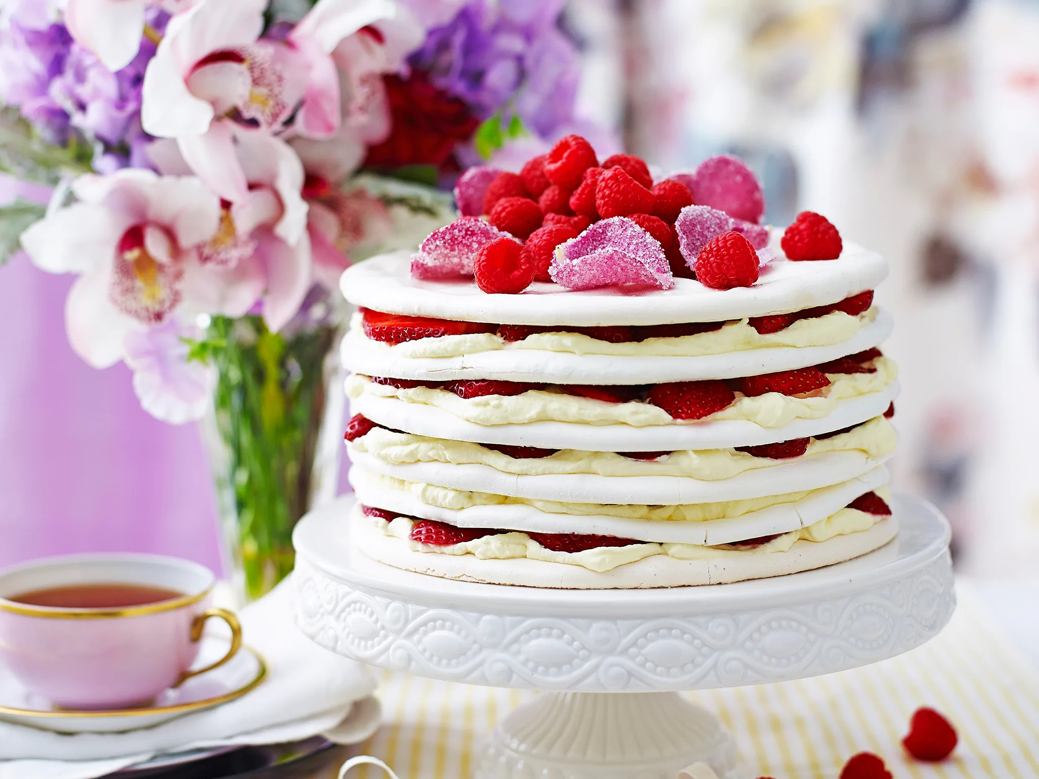 Berry and rose meringue cake-image