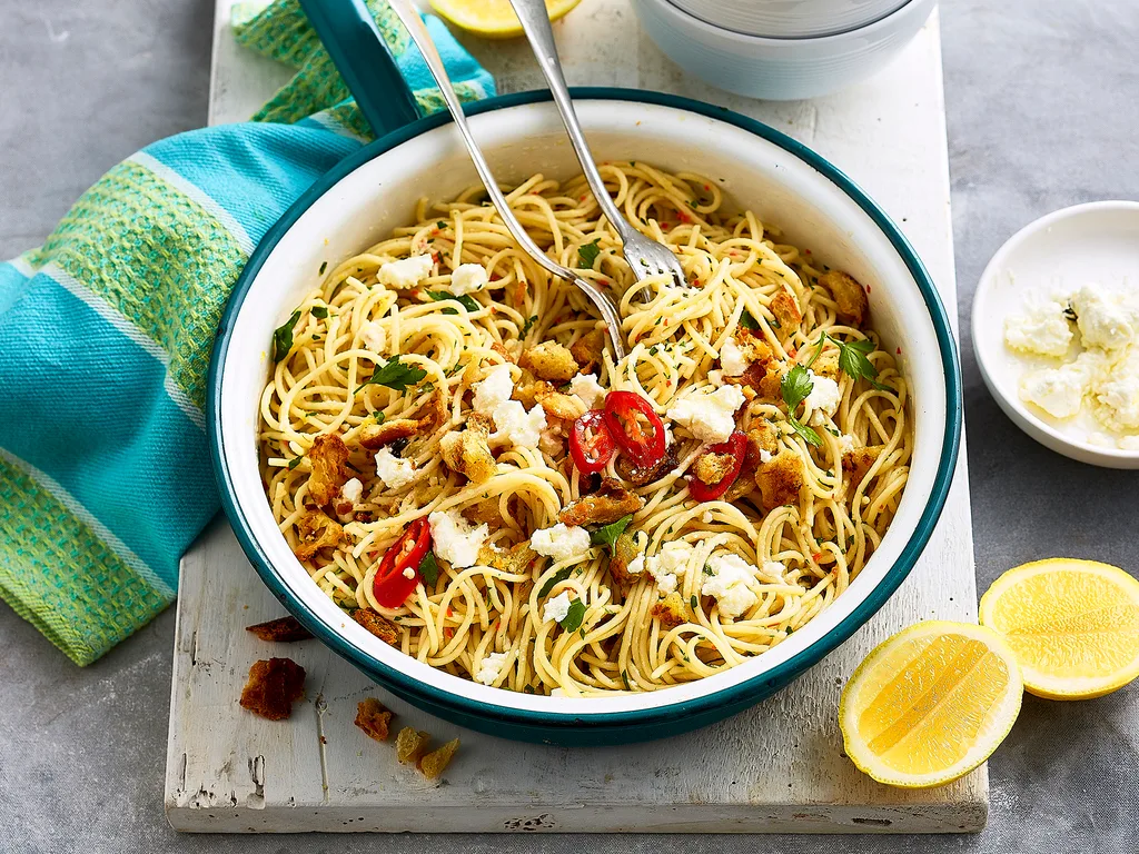 Chilli, lemon and garlic spaghetti