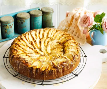 Toffee apple cake