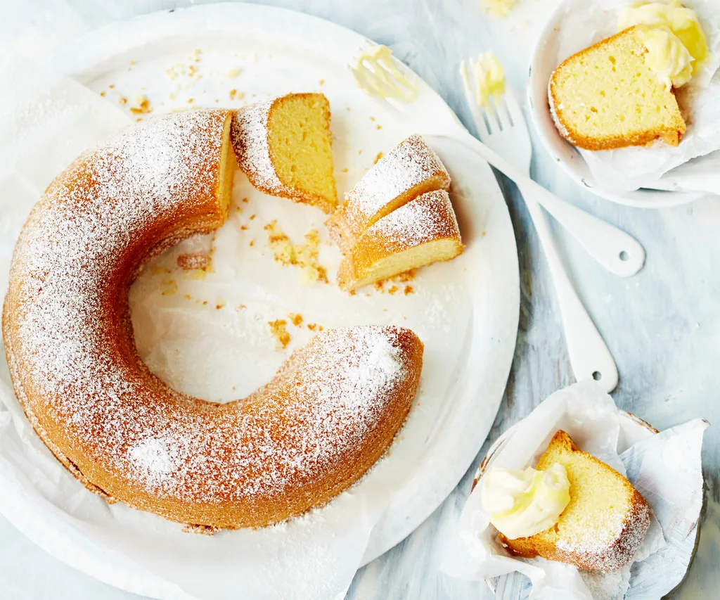 Lemon sour cream cake recipe