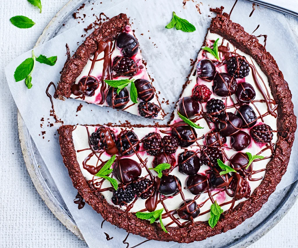 Fruits of the forest cookie ‘pizza’