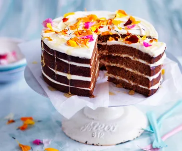 Chamomile honey cake
