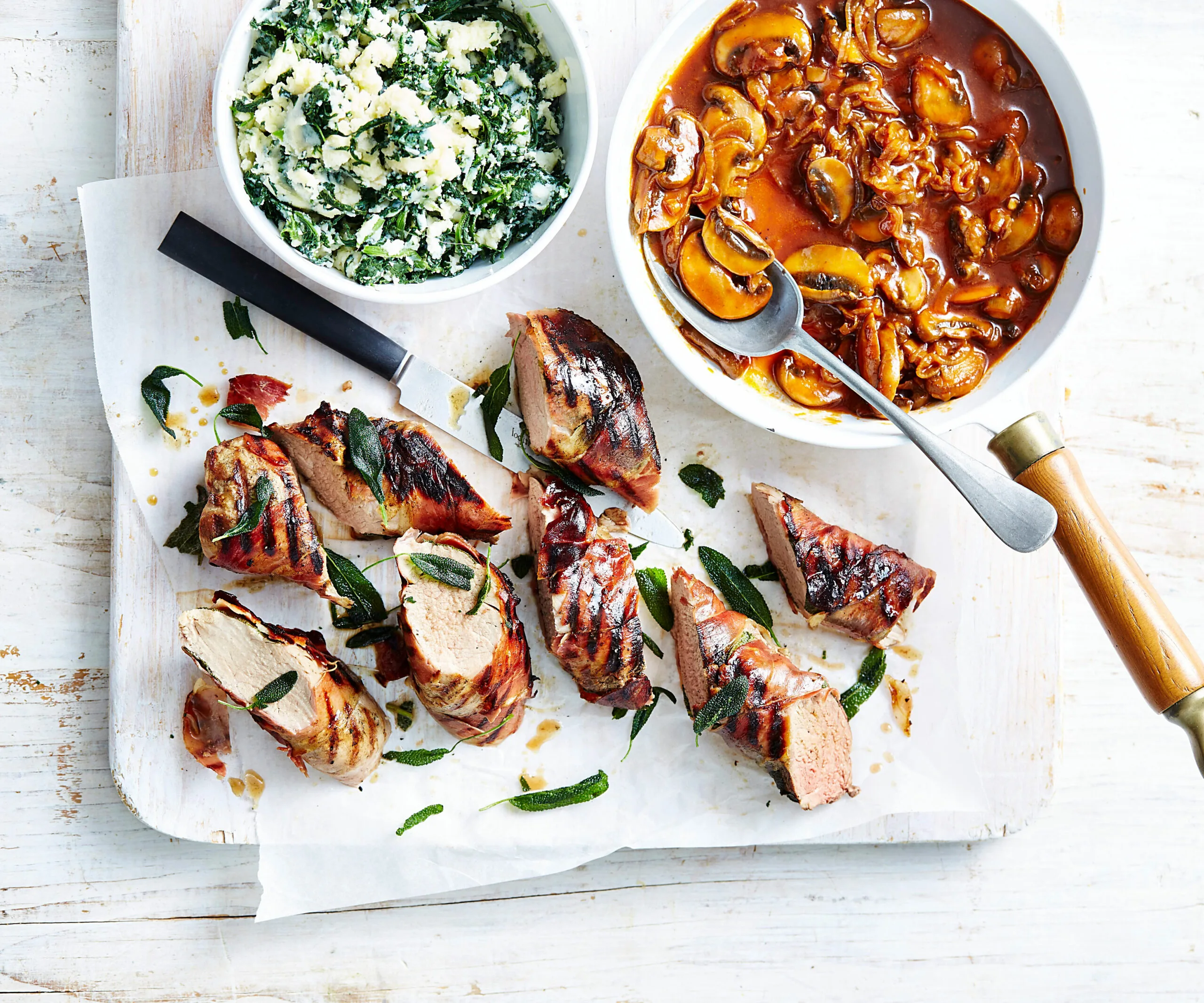 Pork fillet mignon with mushroom sauce