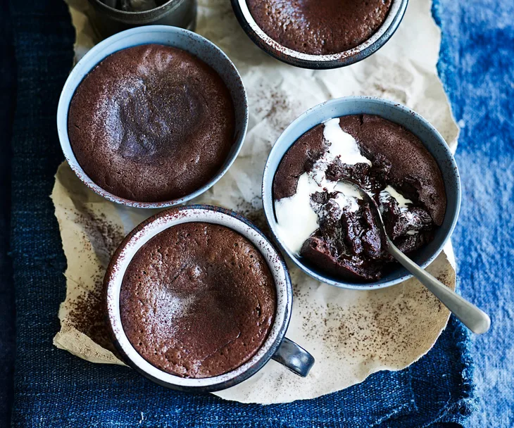 Gooey chocolate puddings 