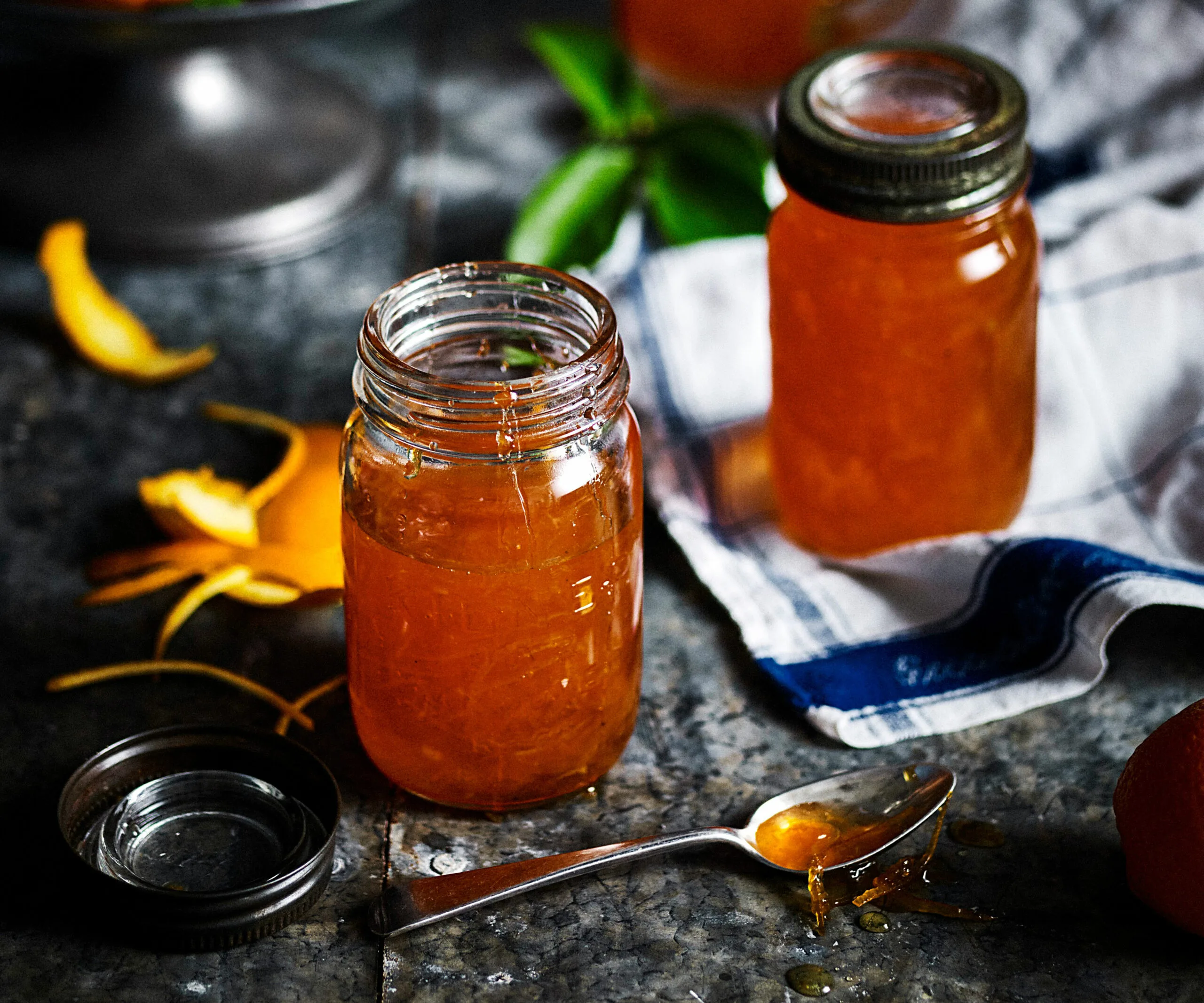 slow cooker marmalade in glass jars