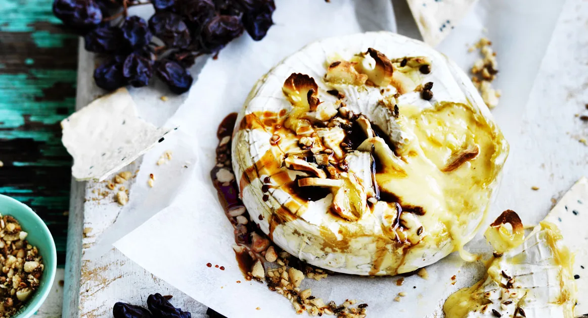 Baked brie with pine nut dukkah | Women's Weekly Food