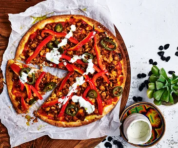 Spiced chicken pizza
