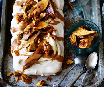 banoffee meringue with honeycomb