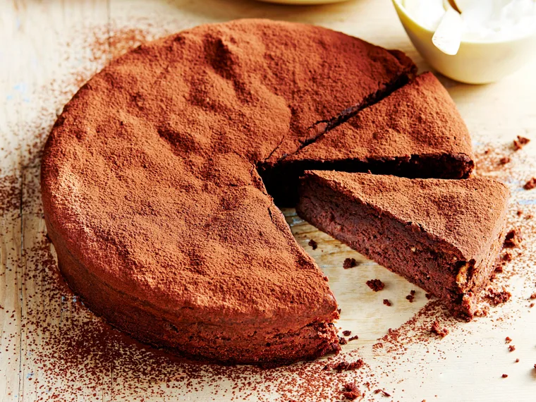 Flourless chocolate hazelnut cake