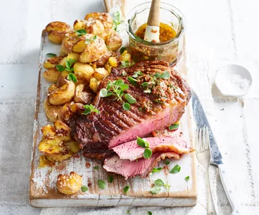 Beef rump with smashed potatoes & anchovy vinaigrette
